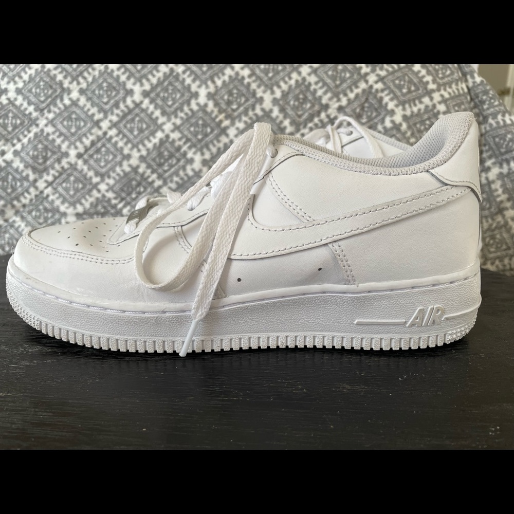 Nike AF1’s Size 7 Men’s, size 8.5 in Women’s!